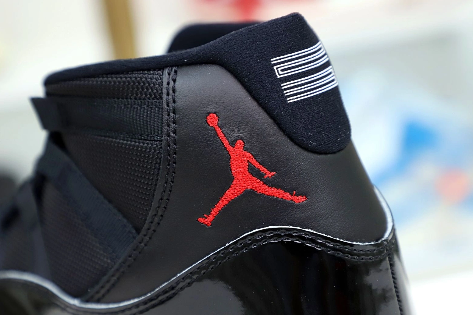 AIR 2019 'BRED' JORDAN RETRO 11 0120